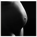 Schwangerschaftsfotografie schwarzweiss